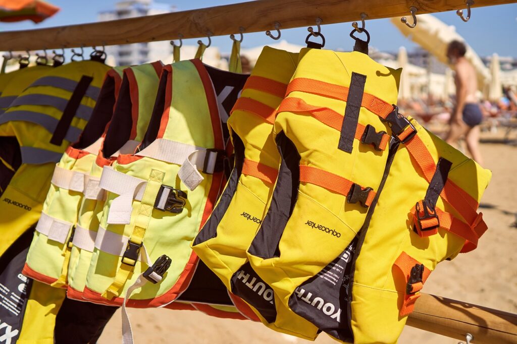 Best Life Jackets | LandBasedAnglers.com