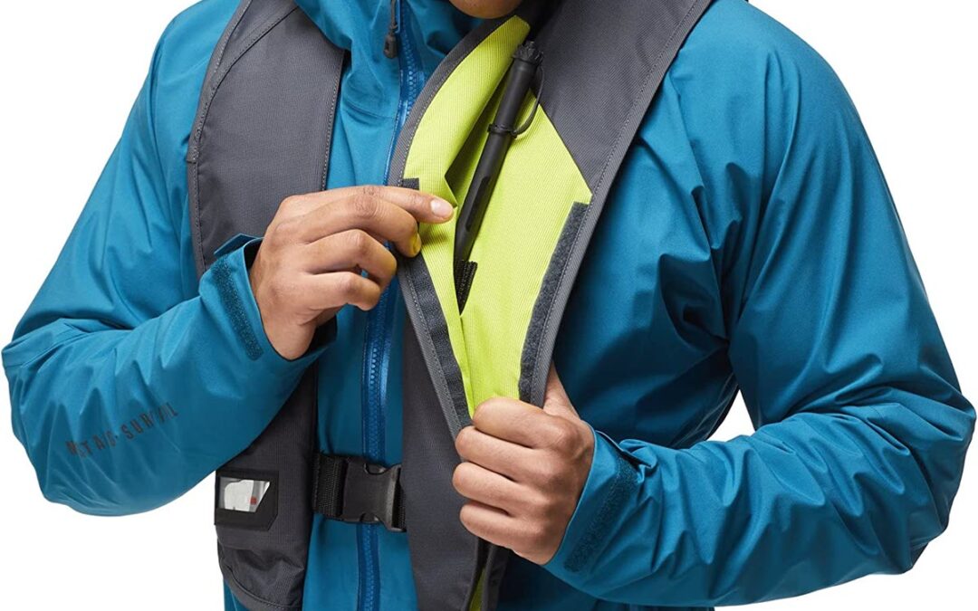 Top 6 Best Life Jackets in 2023 (Buyers Guide & Review)