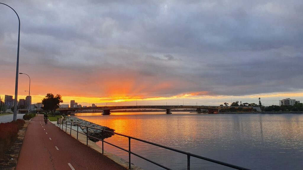 Narrows Bridge | Best Fishing Spots Perth | LandBasedAnglers.com